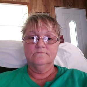 Meet your Posher, Effie